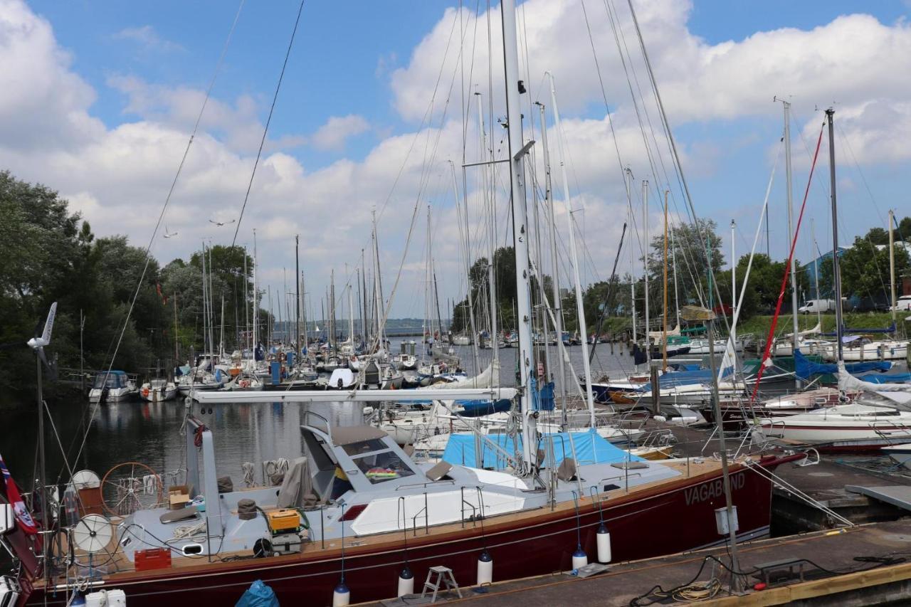 Hausboot Lina In Flensburg Hotel Bagian luar foto